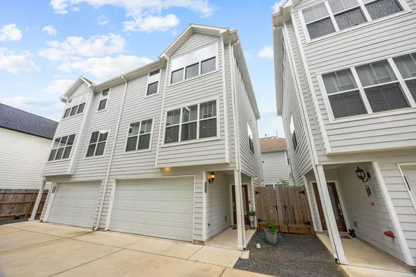 $420,000 | 603 Link Road, Unit F, Houston, TX 77009