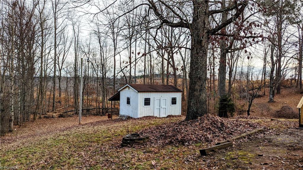 1923 Park Road Mayodan, NC 27027 - Photo 3 of 41