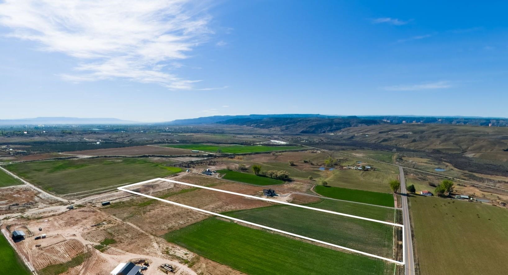 1664 8 Road Mack, CO 81525 - Photo 4 of 11 a view of a tennis court