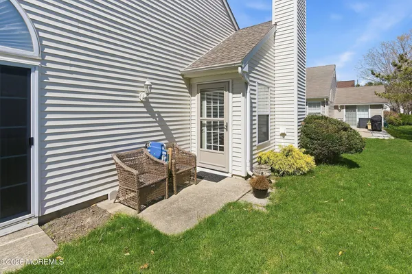 $689,000 | 7 Ivy Hill Road, Lakewood, NJ 08701