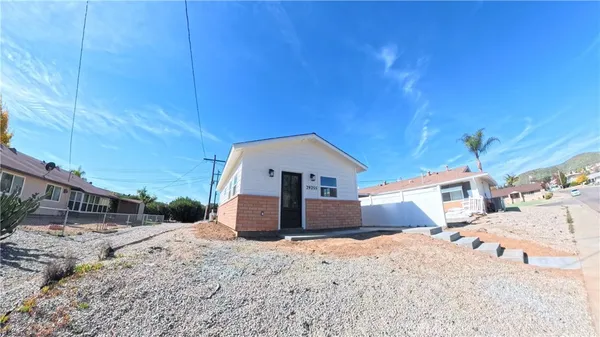 $1,600 | 29255 Piping Rock Road, Menifee, CA 92586