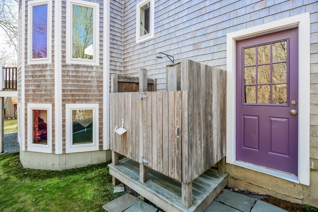 992 Drift Road Westport, MA 02790 - Photo 8 of 29 Gallery Image 8