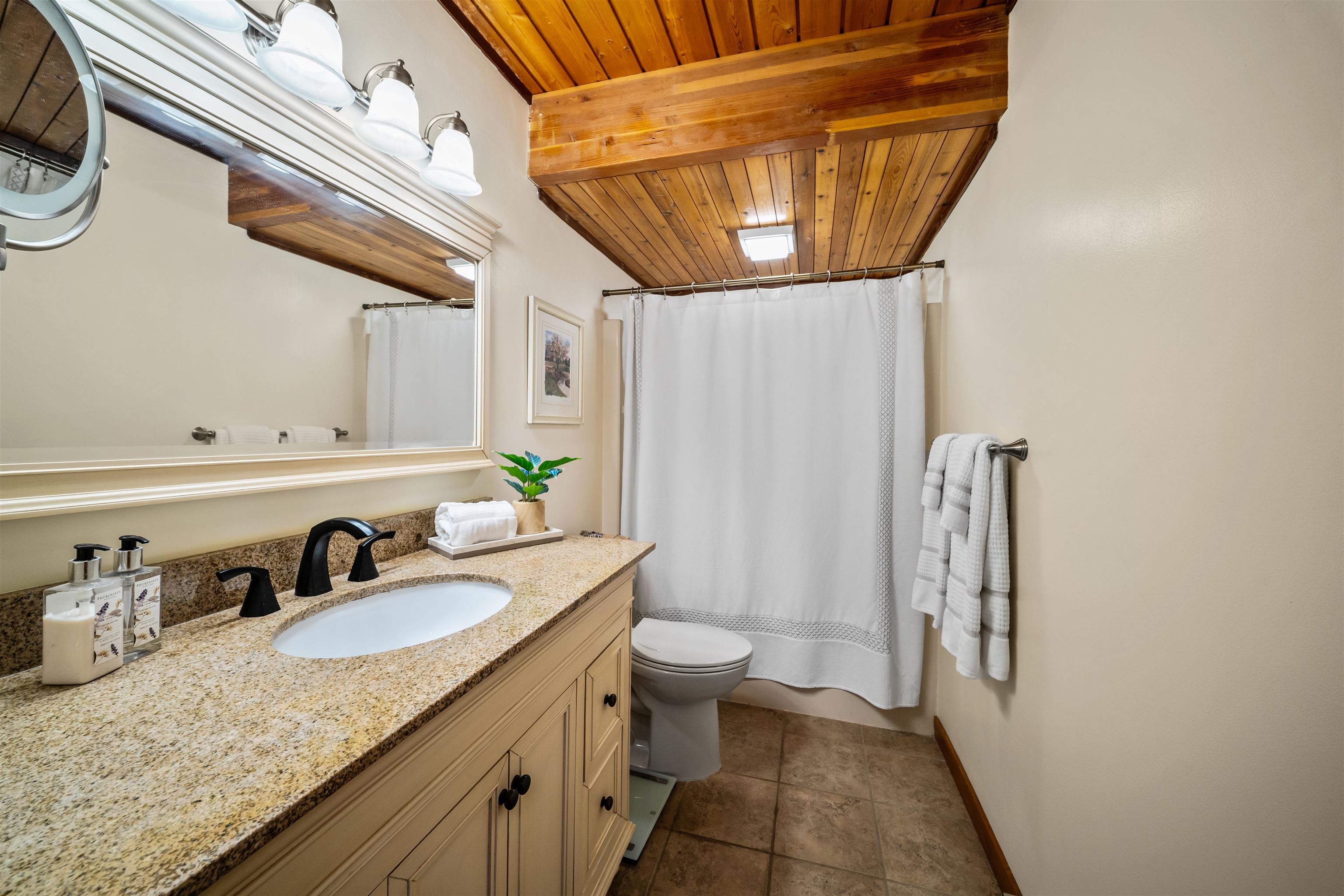 27 Fern Lane Laconia, NH 03246 - Photo 18 of 60