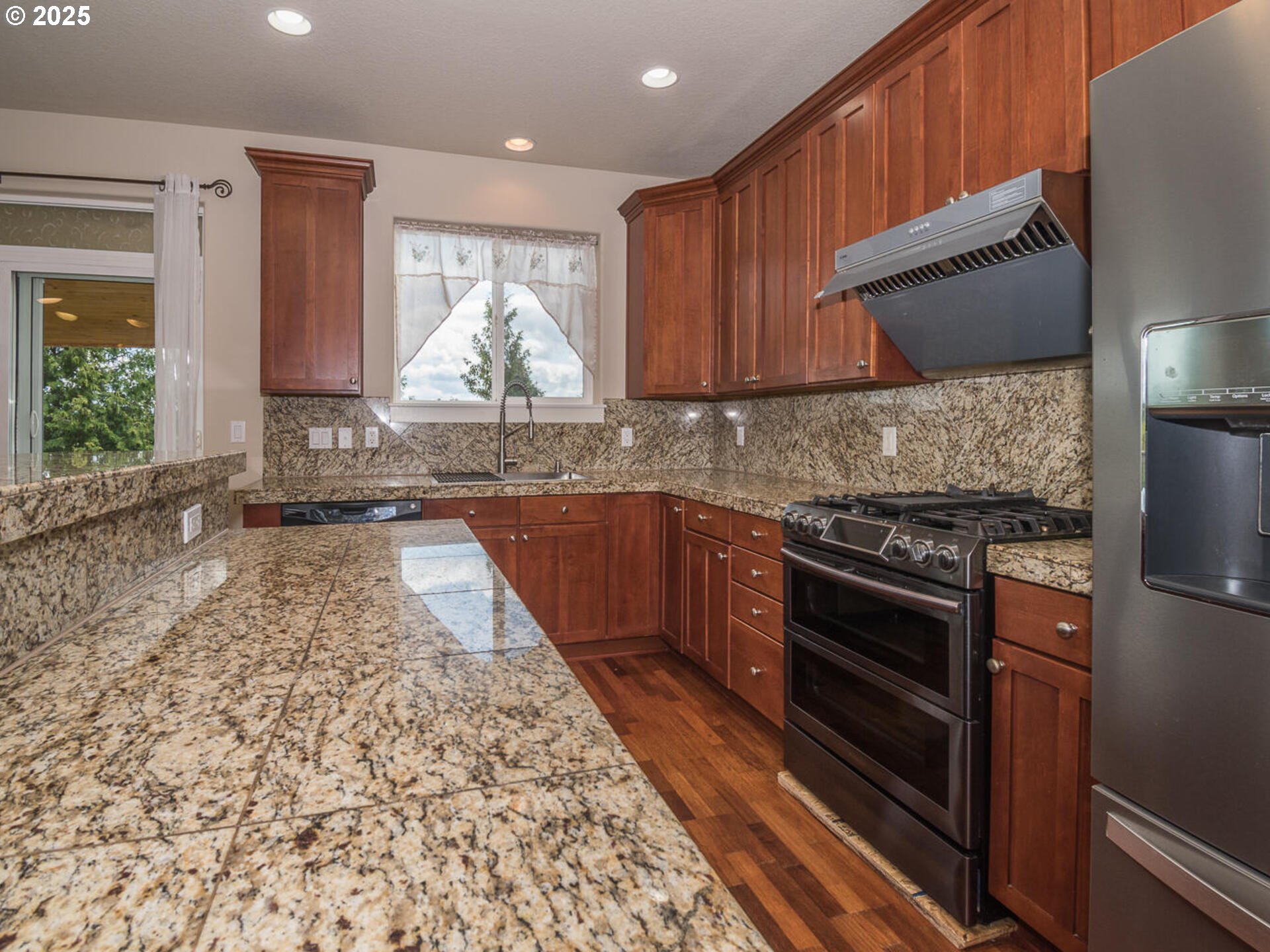 13052 Southeast Meadehill Avenue Happy Valley, OR 97086 - Photo 15 of 48