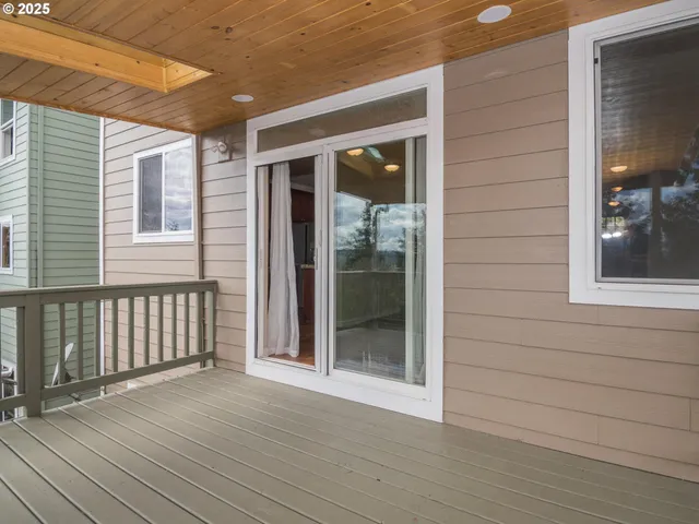 $699,900 | 13052 Southeast Meadehill Avenue, Happy Valley, OR 97086