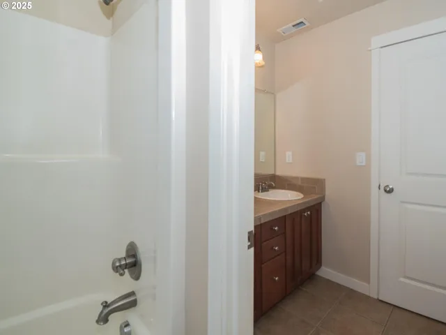 $699,900 | 13052 Southeast Meadehill Avenue, Happy Valley, OR 97086