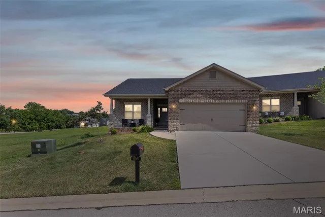 $382,000 | 8080 Villa Valley Lane, Caseyville, IL 62232