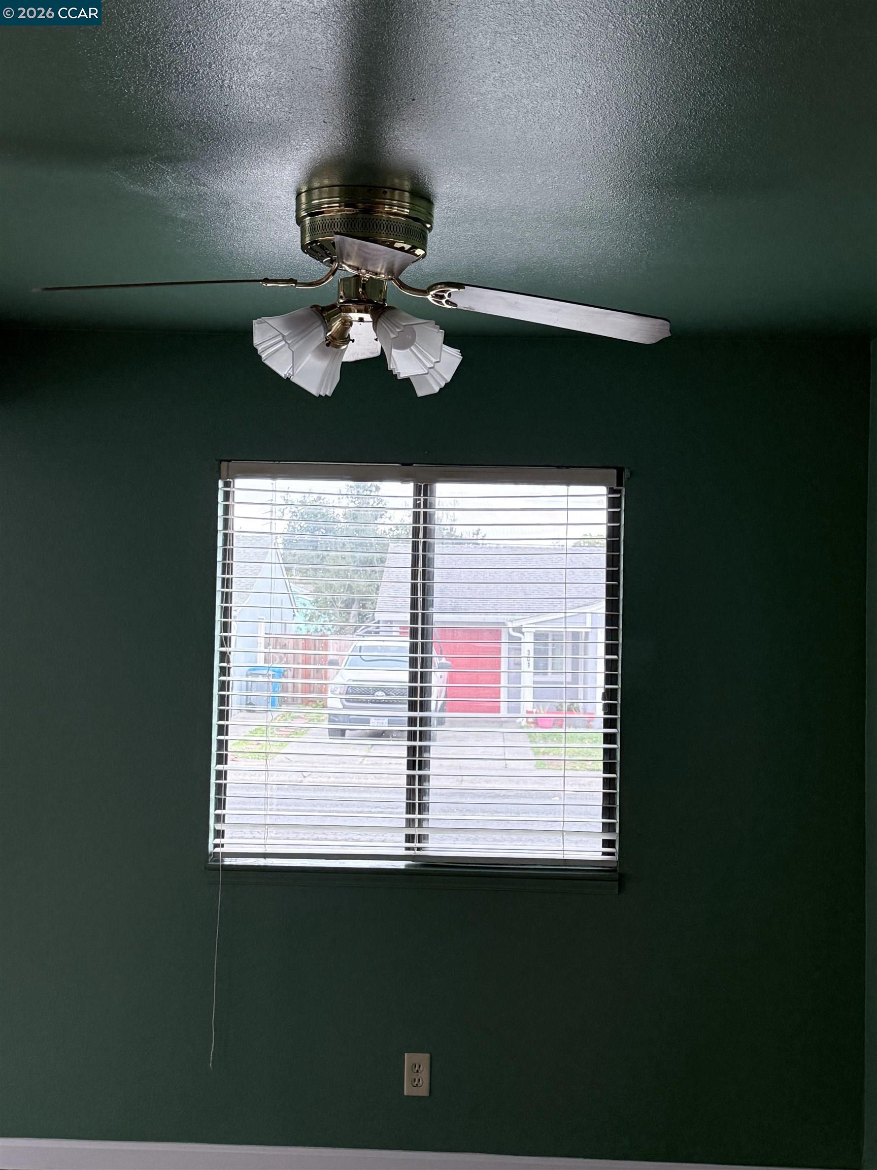 300 Concord Street Vallejo, CA 94591 - Photo 2 of 33