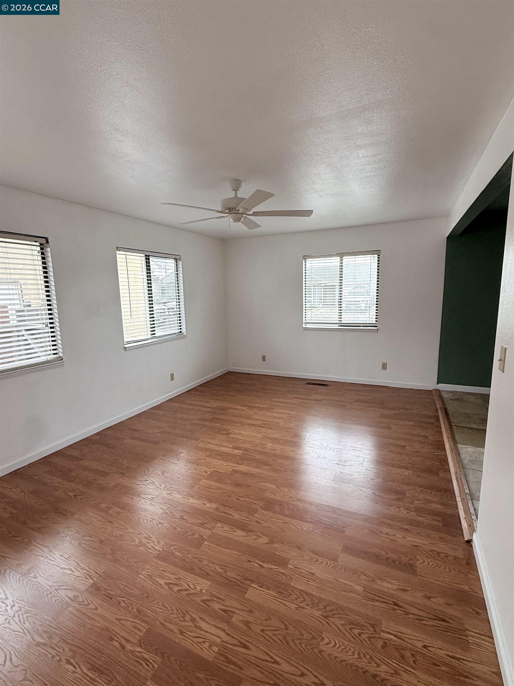 300 Concord Street Vallejo, CA 94591 - Photo 4 of 33