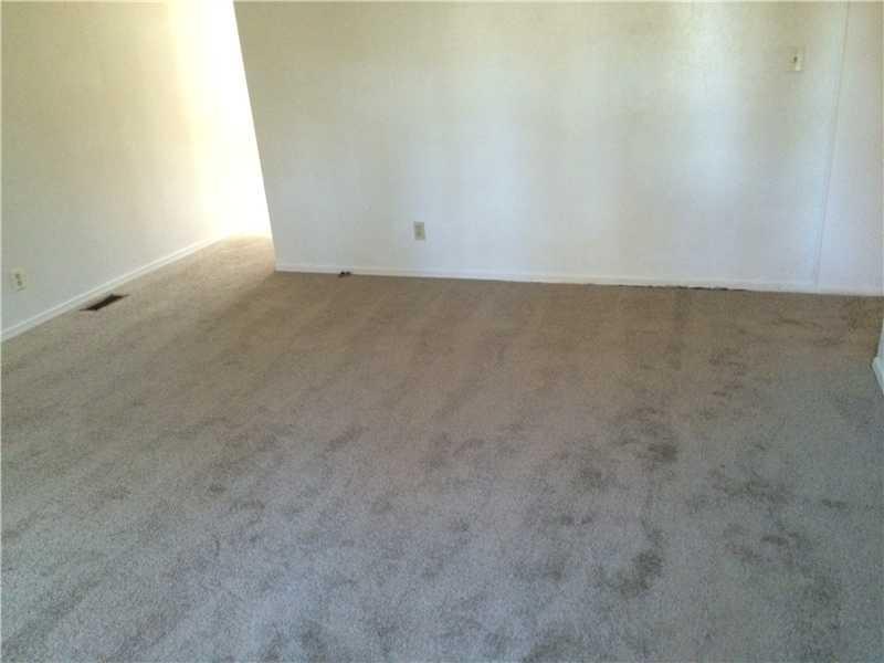 8121 Barry Road Indianapolis, IN 46219 - Photo 3 of 10 Gallery Image 3