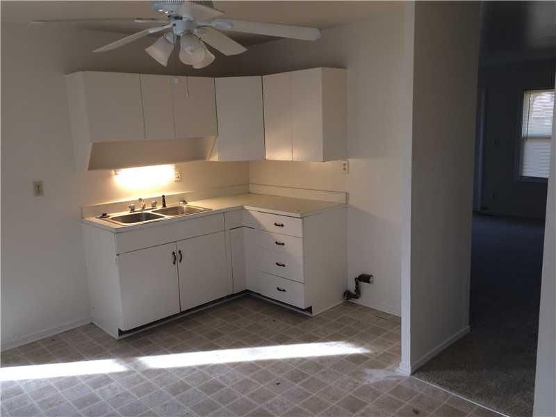 8121 Barry Road Indianapolis, IN 46219 - Photo 5 of 10 Gallery Image 5