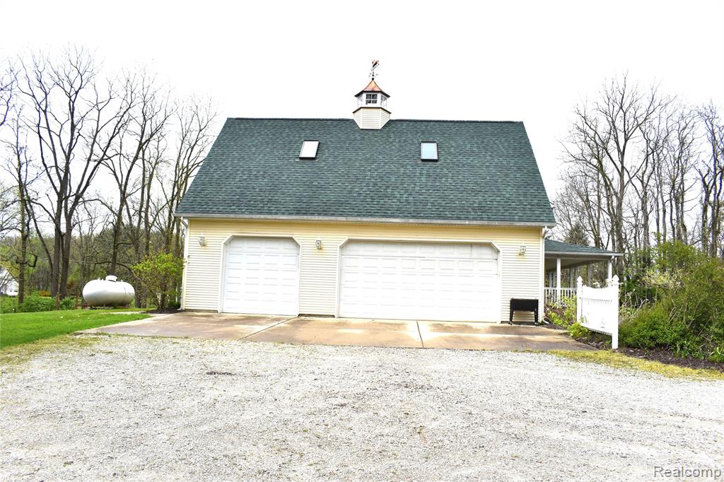 10155 Roberts Road Gregory, MI 48137 - Photo 23 of 28