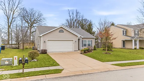 $297,500 | 1123 Maple Run Drive, Sheridan, IN 46069
