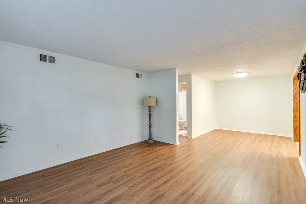 216 Moore Road, Unit 4M Avon Lake, OH 44012 - Photo 4 of 20