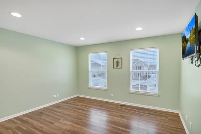 $4,800 | 426 Kingfisher Road, Bartlett, IL 60103