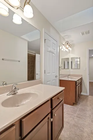 $4,800 | 426 Kingfisher Road, Bartlett, IL 60103