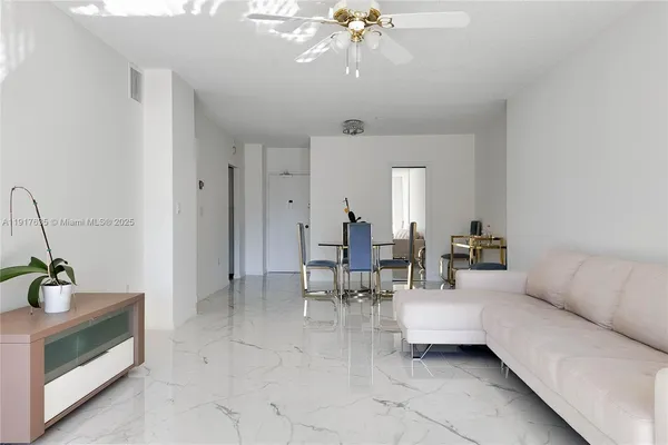 $2,250 | 1965 South Ocean Drive, Unit 6M, Hallandale Beach, FL 33009