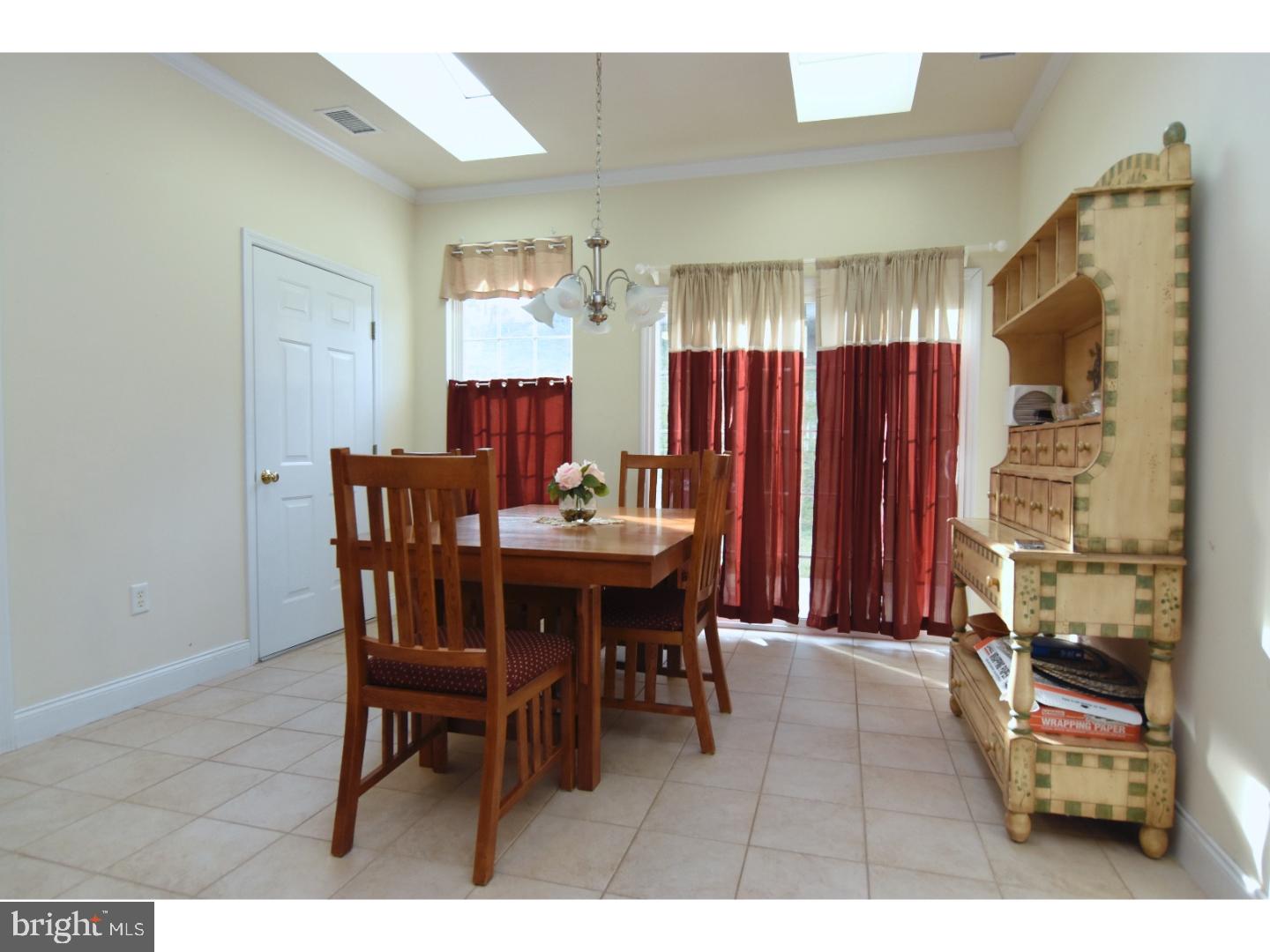 3 Newlin Way Reading, PA 19607 - Photo 5 of 14 Dining Room