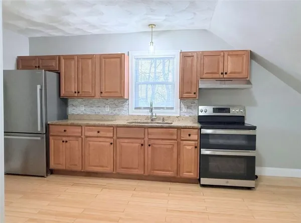 $1,550 | 95 Mulberry Street, Unit 3, Pawtucket, RI 02860