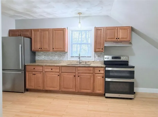 $1,600 | 95 Mulberry Street, Unit 3, Pawtucket, RI 02860