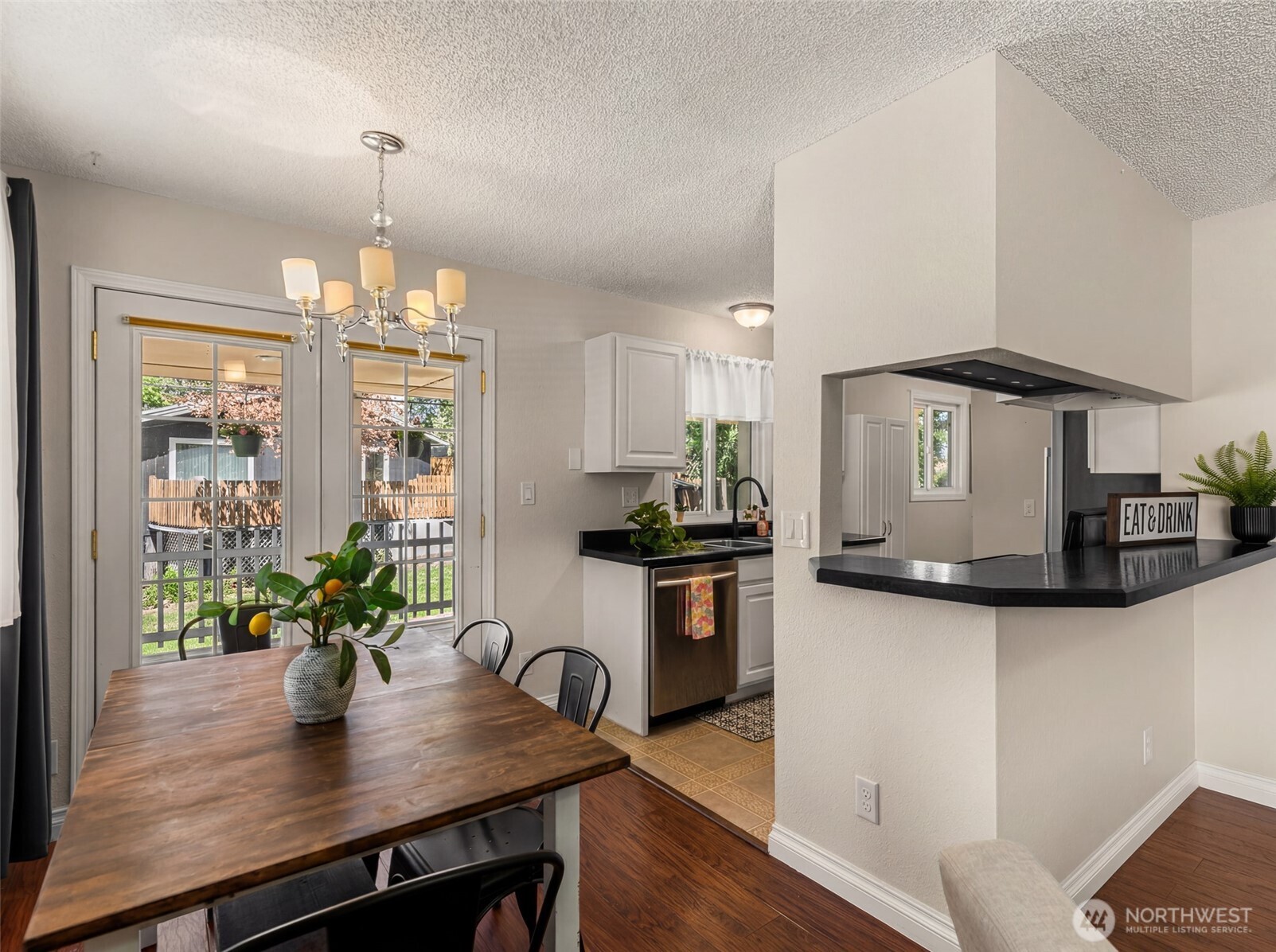 593 Rolfs Place East Wenatchee, WA 98802 - Photo 3 of 40