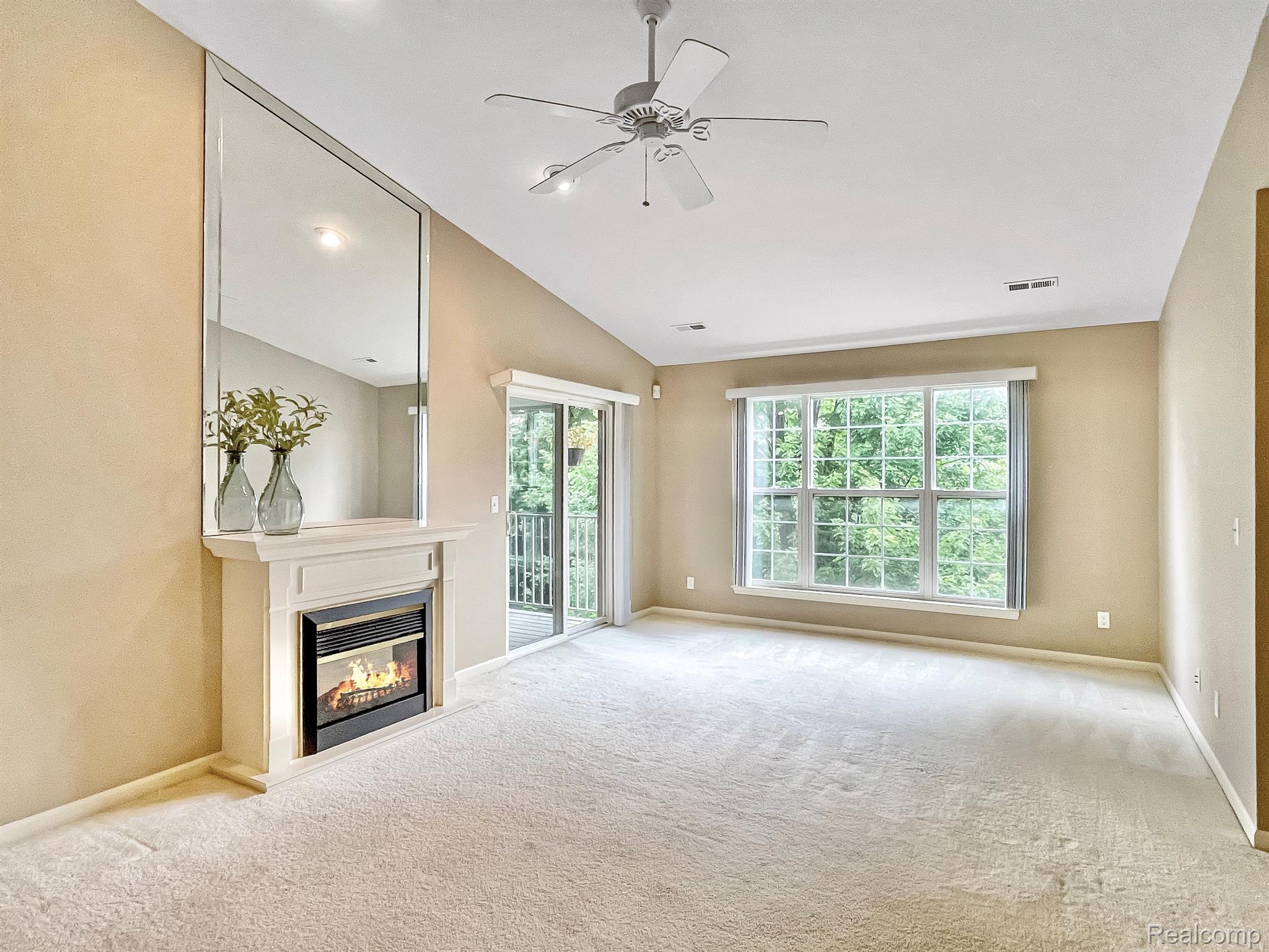 Electric fireplace 