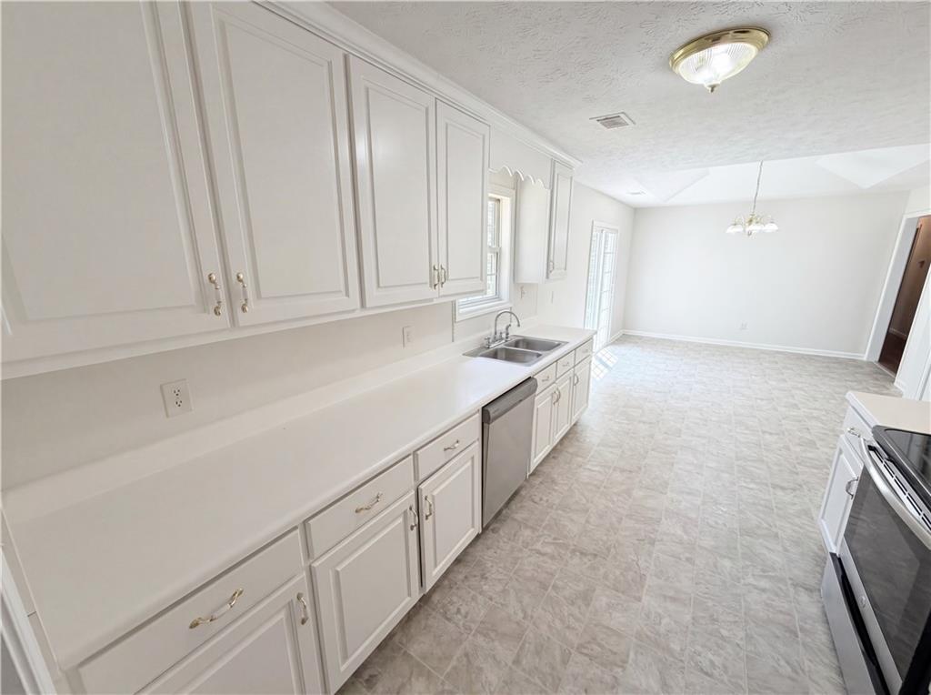 178 April Lane Jefferson, GA 30549 - Photo 7 of 24