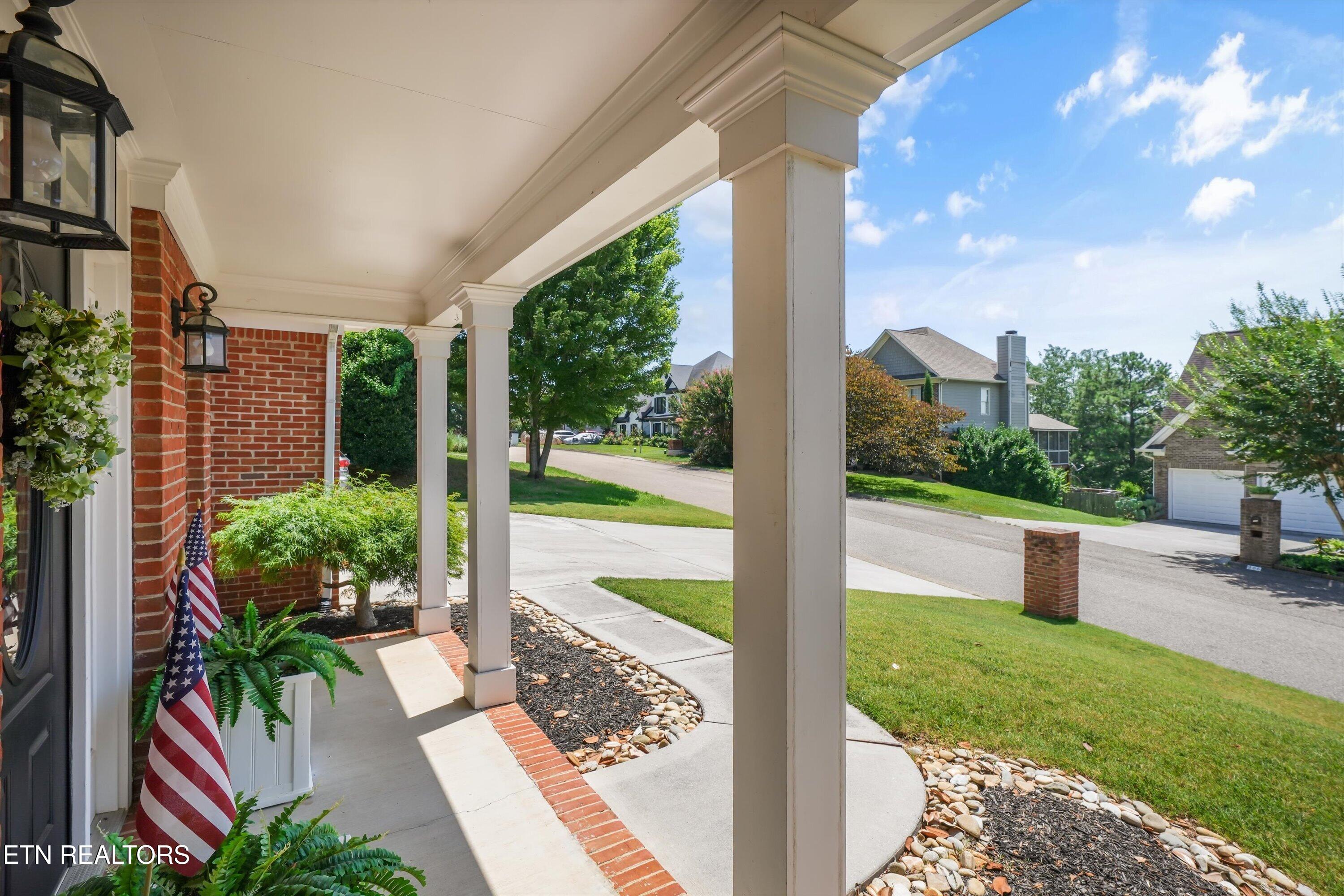 907 Garrison Ridge Boulevard Knoxville, TN 37922 - Photo 3 of 44 08-907 Garrison Ridge Blvd 47