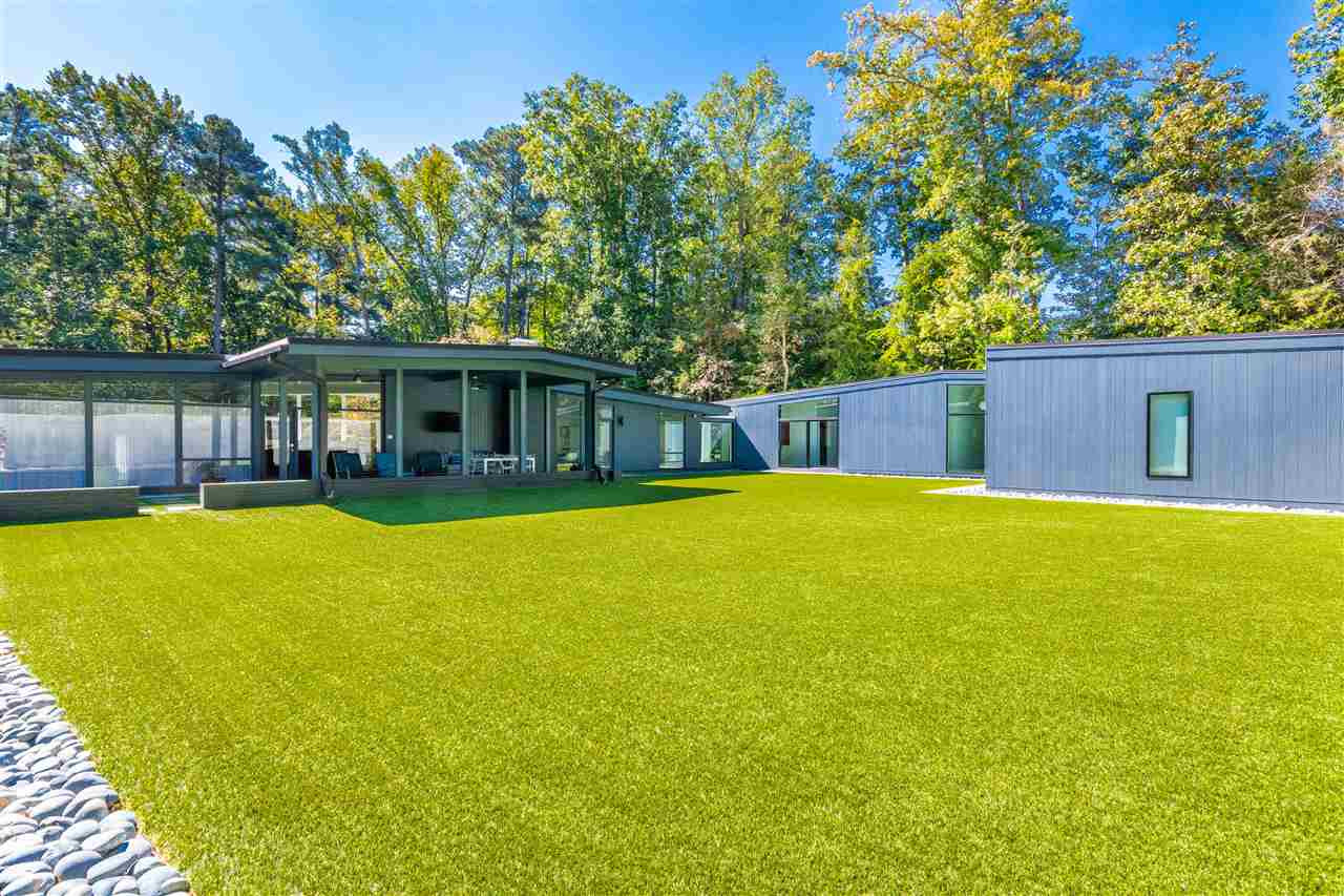 912 Williamson Drive Raleigh, NC 27608 - Photo 25 of 29 Backyard