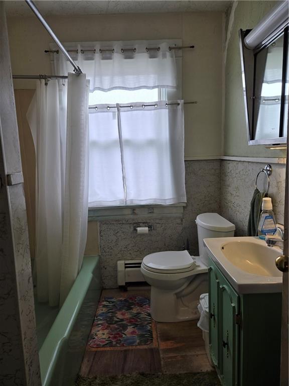 438 8th Street Donora, PA 15033 - Photo 17 of 26 a bathroom with a sink toilet and shower