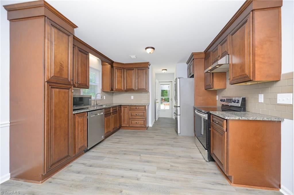 5316 Bracy Ridge Court Pfafftown, NC 27040 - Photo 12 of 48