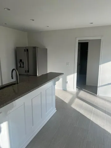 a close view of sink and tap