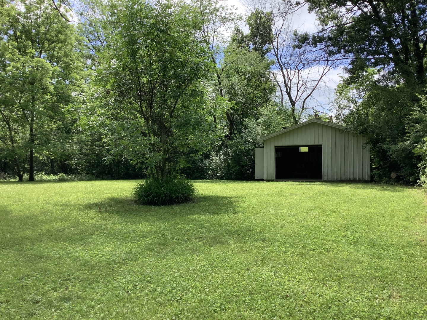 26665 West Sycamore Road Antioch, IL 60002 - Photo 5 of 11