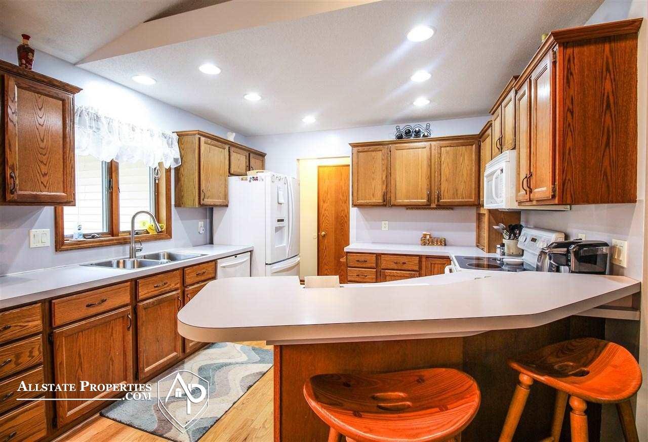 2470 South State Road Davison, MI 48423 - Photo 5 of 26 21473159-4.JPG