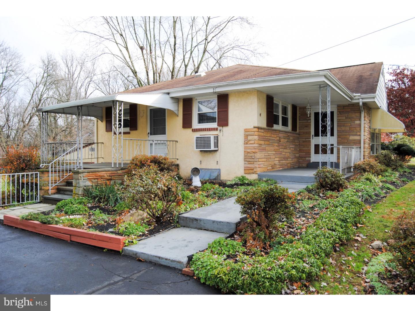 577 Byberry Road Huntingdon Valley, PA 19006 - Photo 2 of 25 Exterior Front