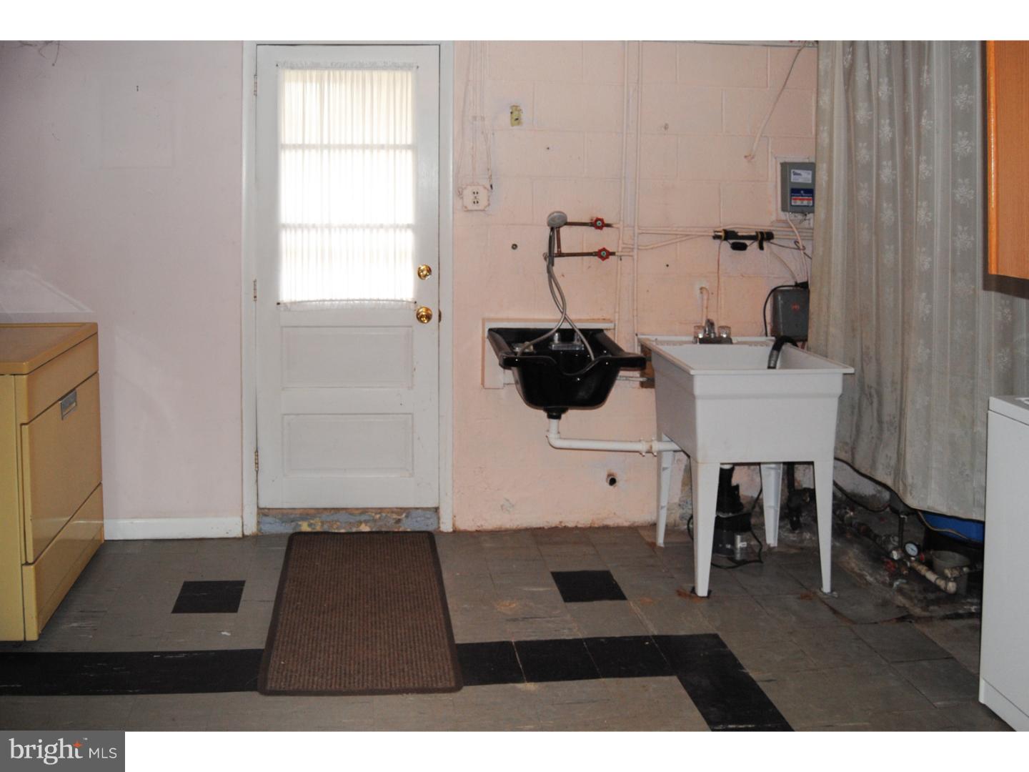 577 Byberry Road Huntingdon Valley, PA 19006 - Photo 21 of 25 Laundry Room