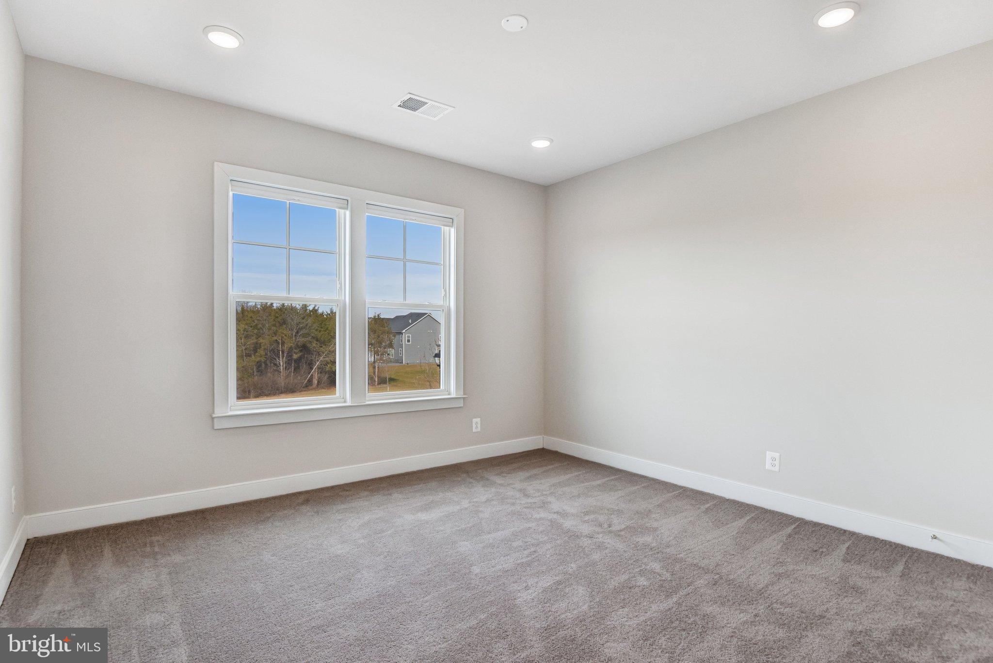 43199 Dogan Rdg Place Centreville, VA 20120 - Photo 32 of 86 an empty room with a window