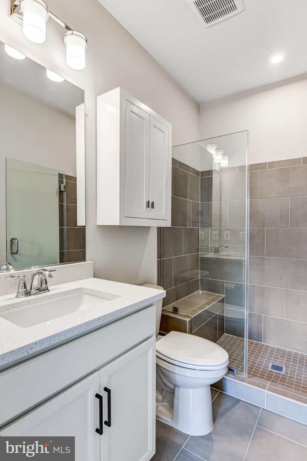 43199 Dogan Rdg Place Centreville, VA 20120 - Photo 55 of 86 Modern bathroom with sleek finishes.