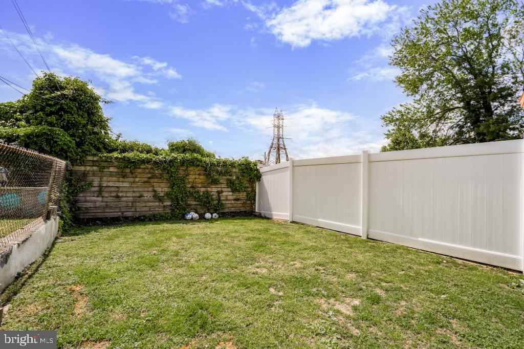 3638 Merrick Road Philadelphia, PA 19129 - Photo 2 of 16 Gallery Image 2