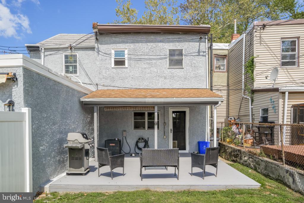 3638 Merrick Road Philadelphia, PA 19129 - Photo 3 of 16 Gallery Image 3