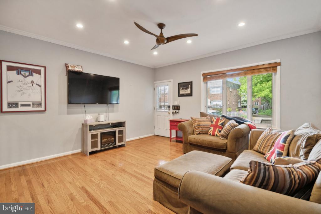 3638 Merrick Road Philadelphia, PA 19129 - Photo 7 of 16 Gallery Image 7