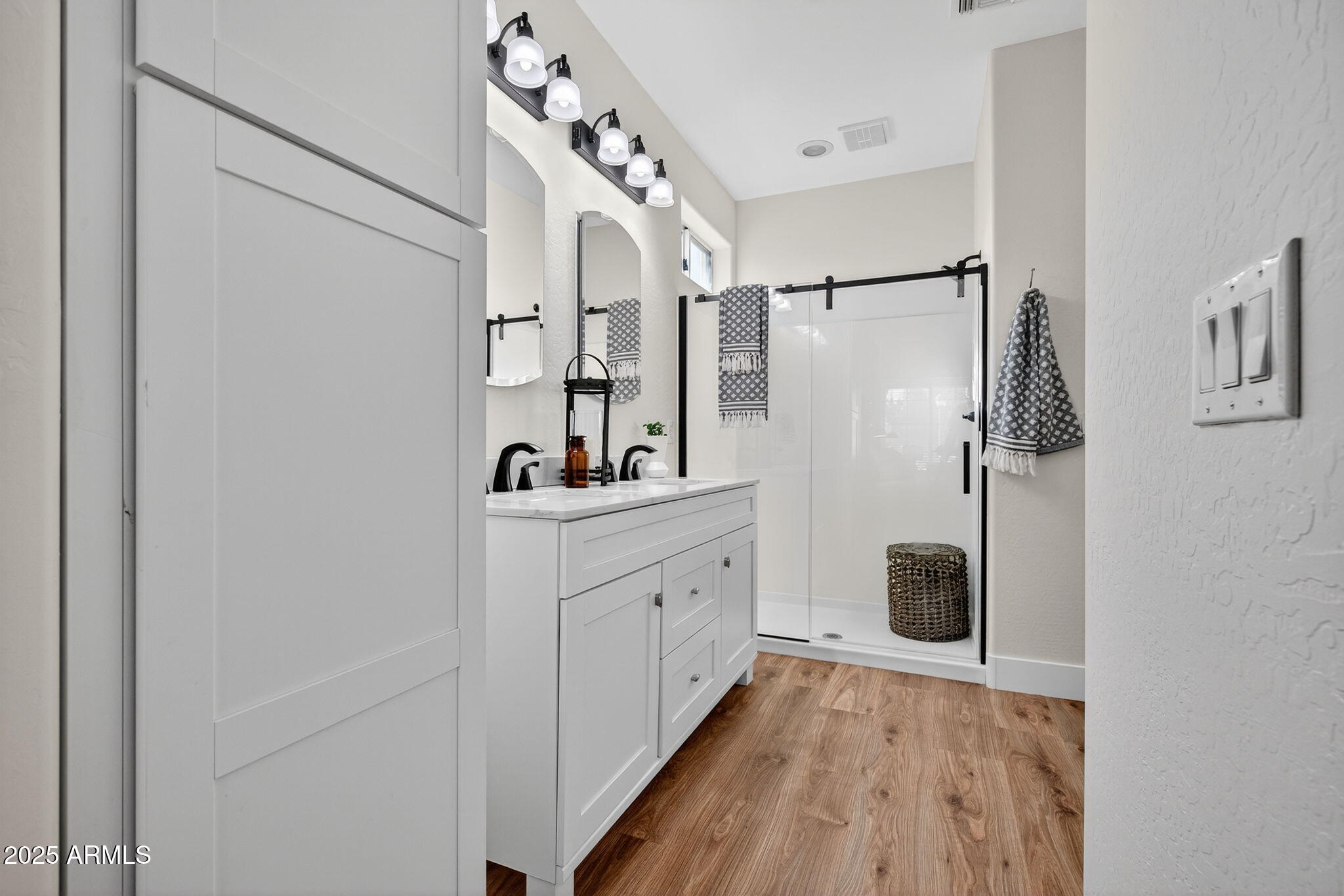 3059 East Agritopia Loop North Gilbert, AZ 85296 - Photo 33 of 85 Primary Bath (Main Level)