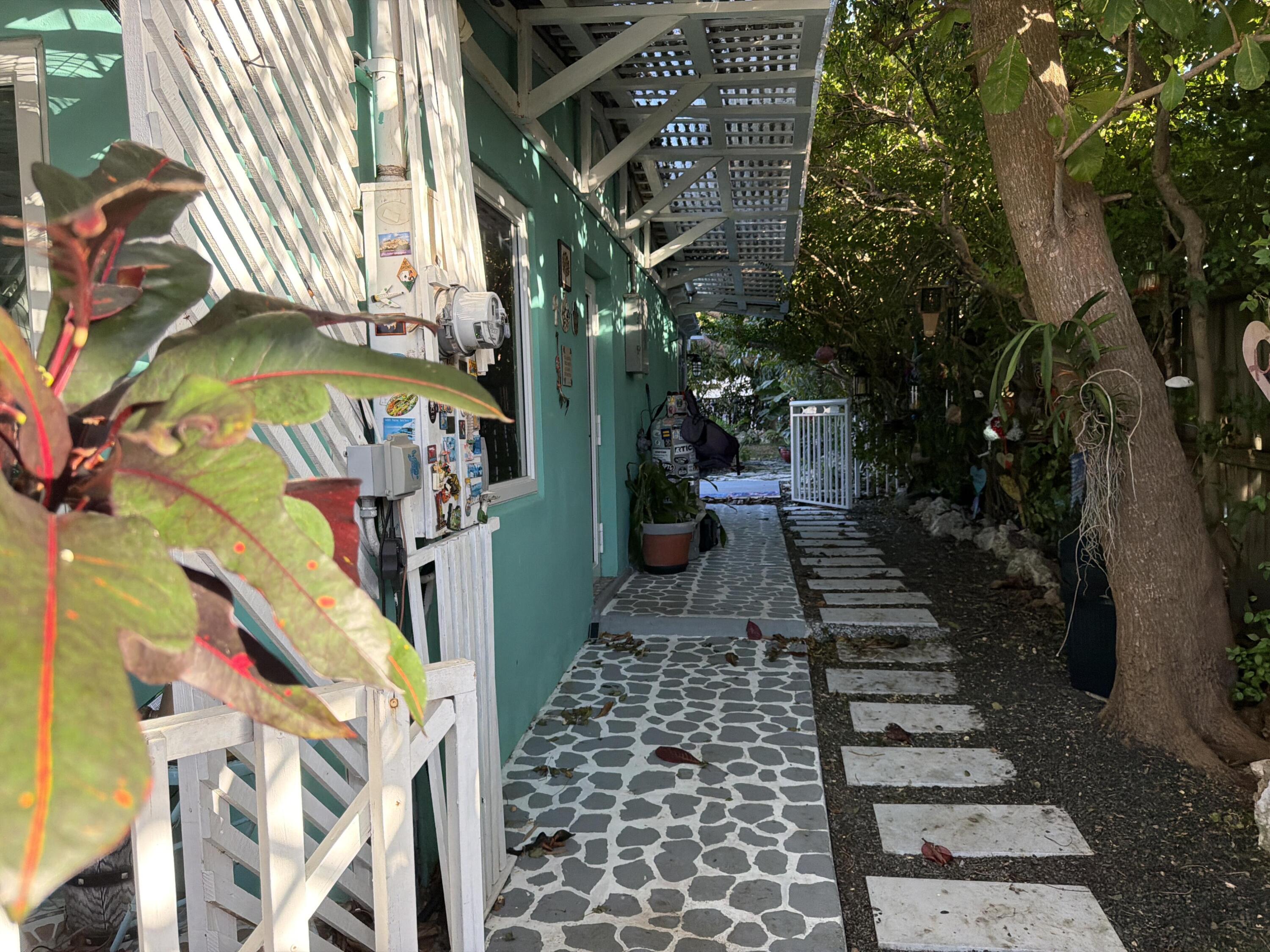 56 Buttonwood Drive Key Largo, FL 33037 - Photo 3 of 9 beyc69793424ee941