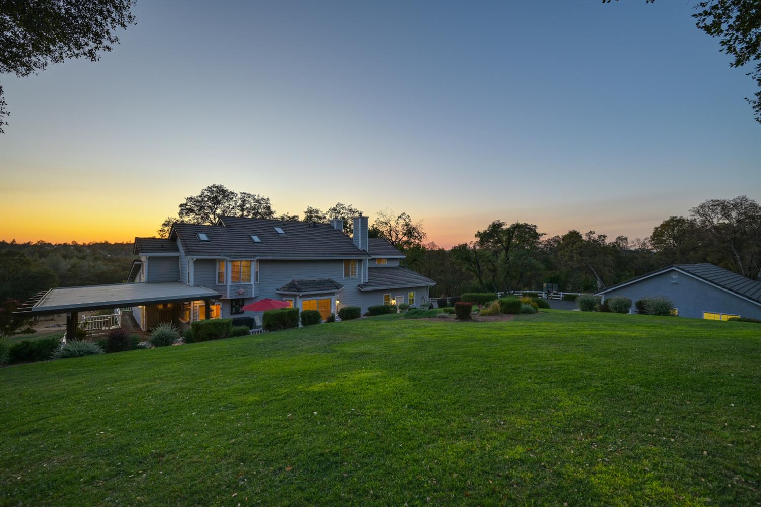 3730 Kimo Way Auburn, CA 95602 - Photo 75 of 75 a view of a house with a big yard