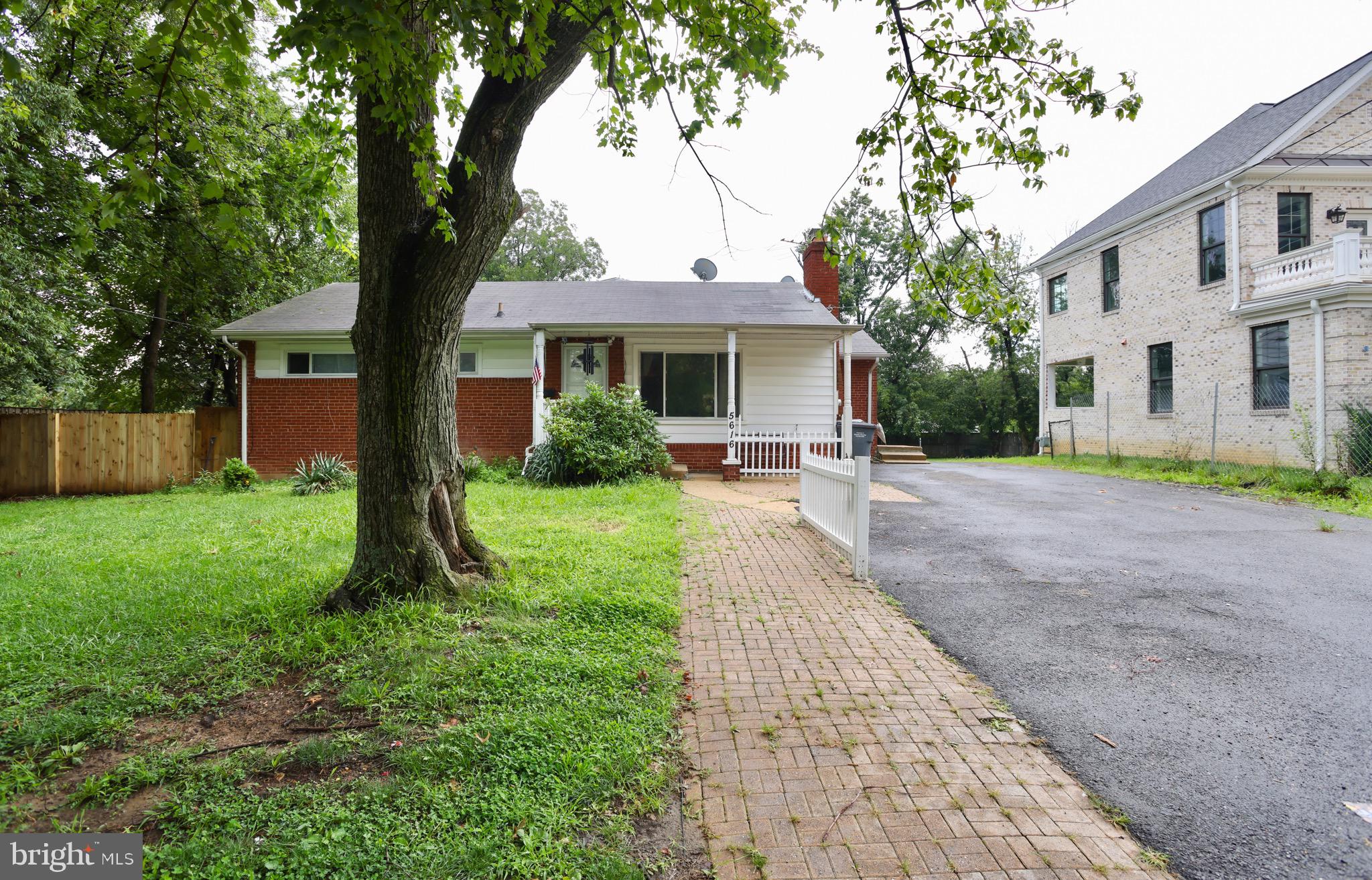 5616 Seminary Road Alexandria, VA 22311 - Photo 1 of 34