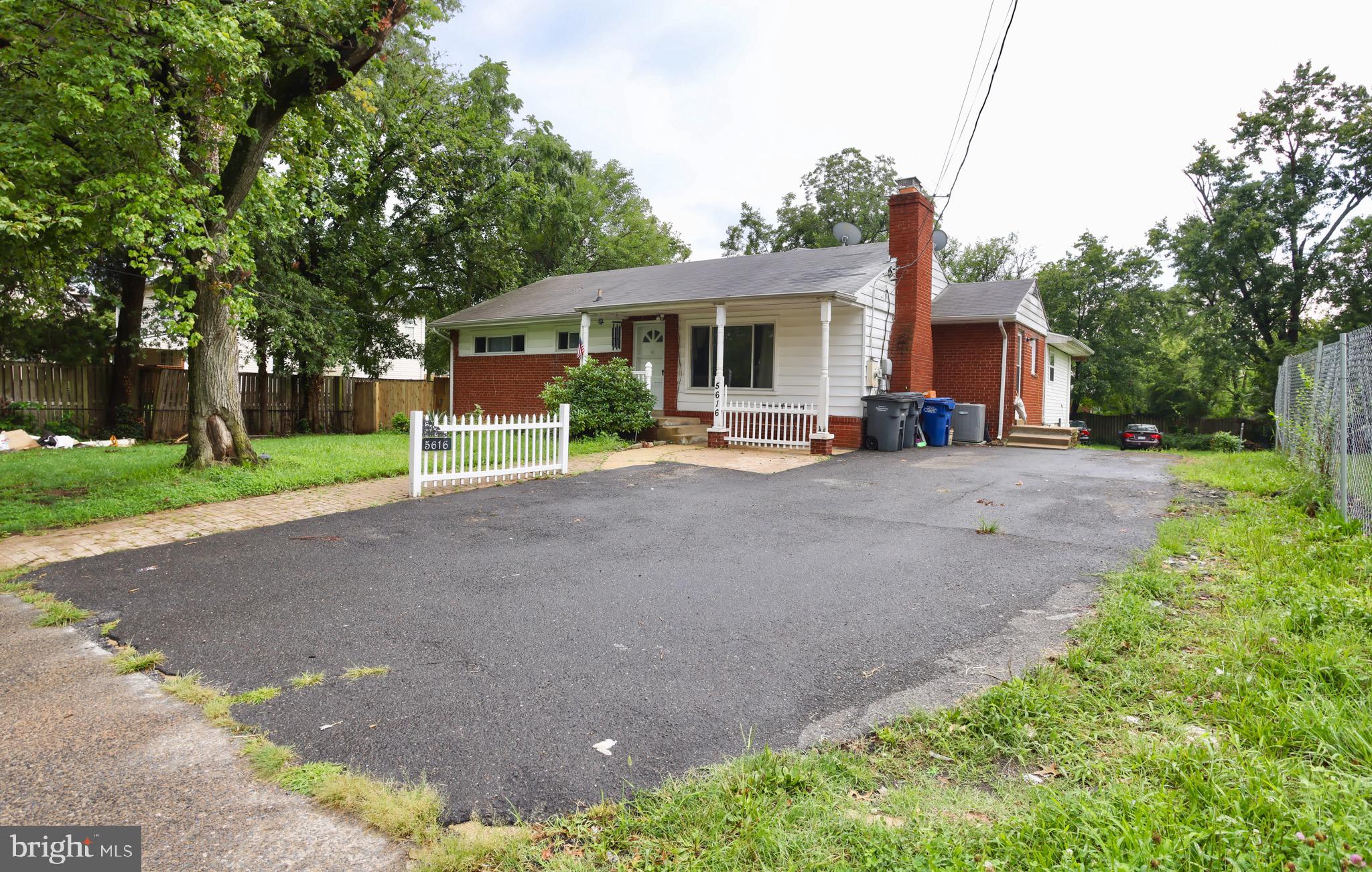 5616 Seminary Road Alexandria, VA 22311 - Photo 2 of 34