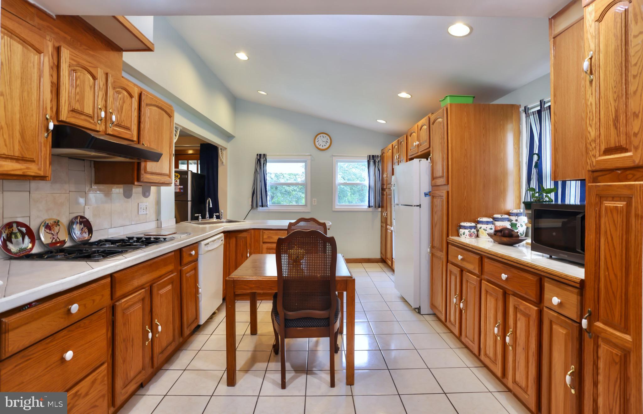 5616 Seminary Road Alexandria, VA 22311 - Photo 13 of 34