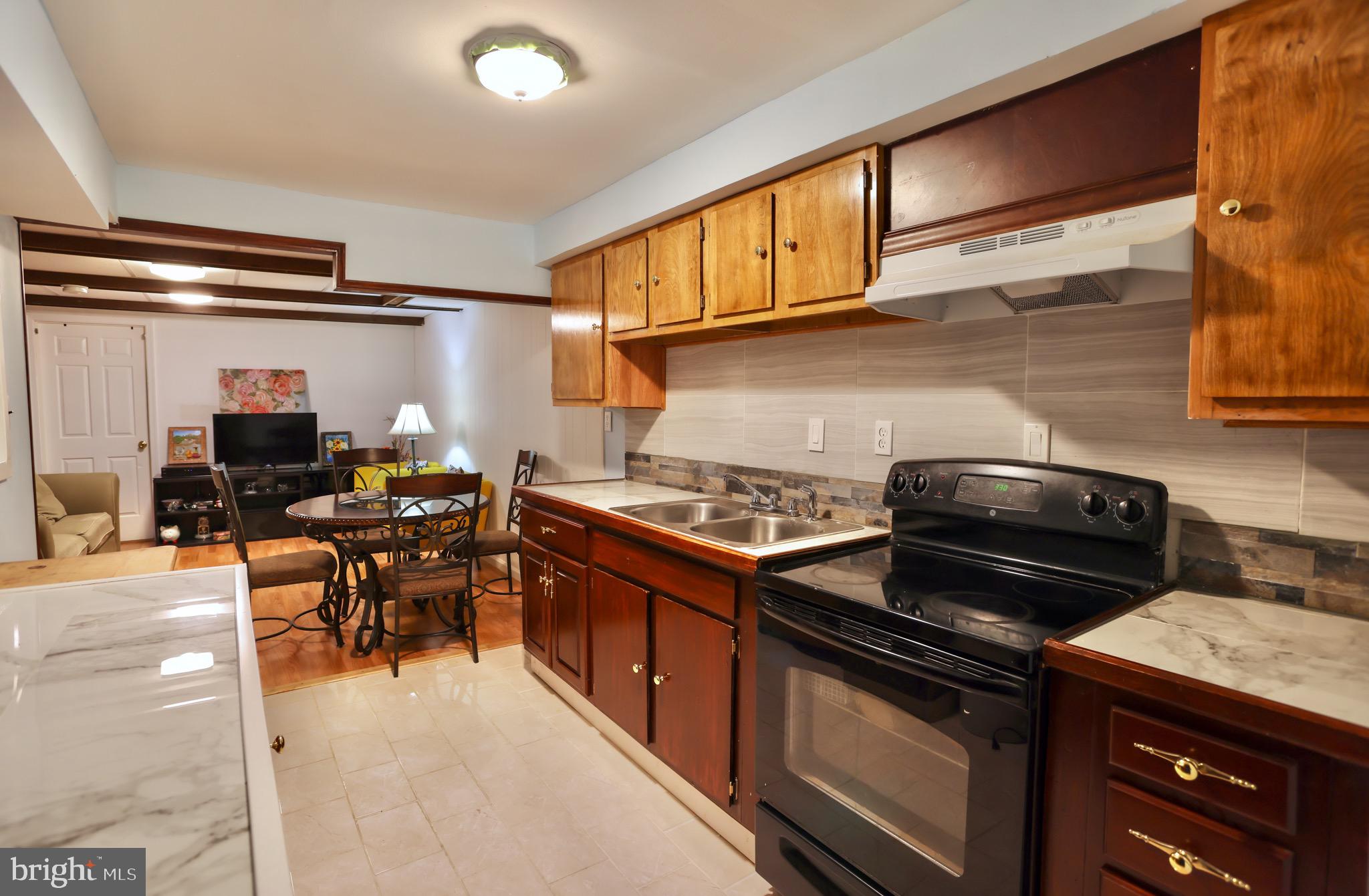 5616 Seminary Road Alexandria, VA 22311 - Photo 24 of 34