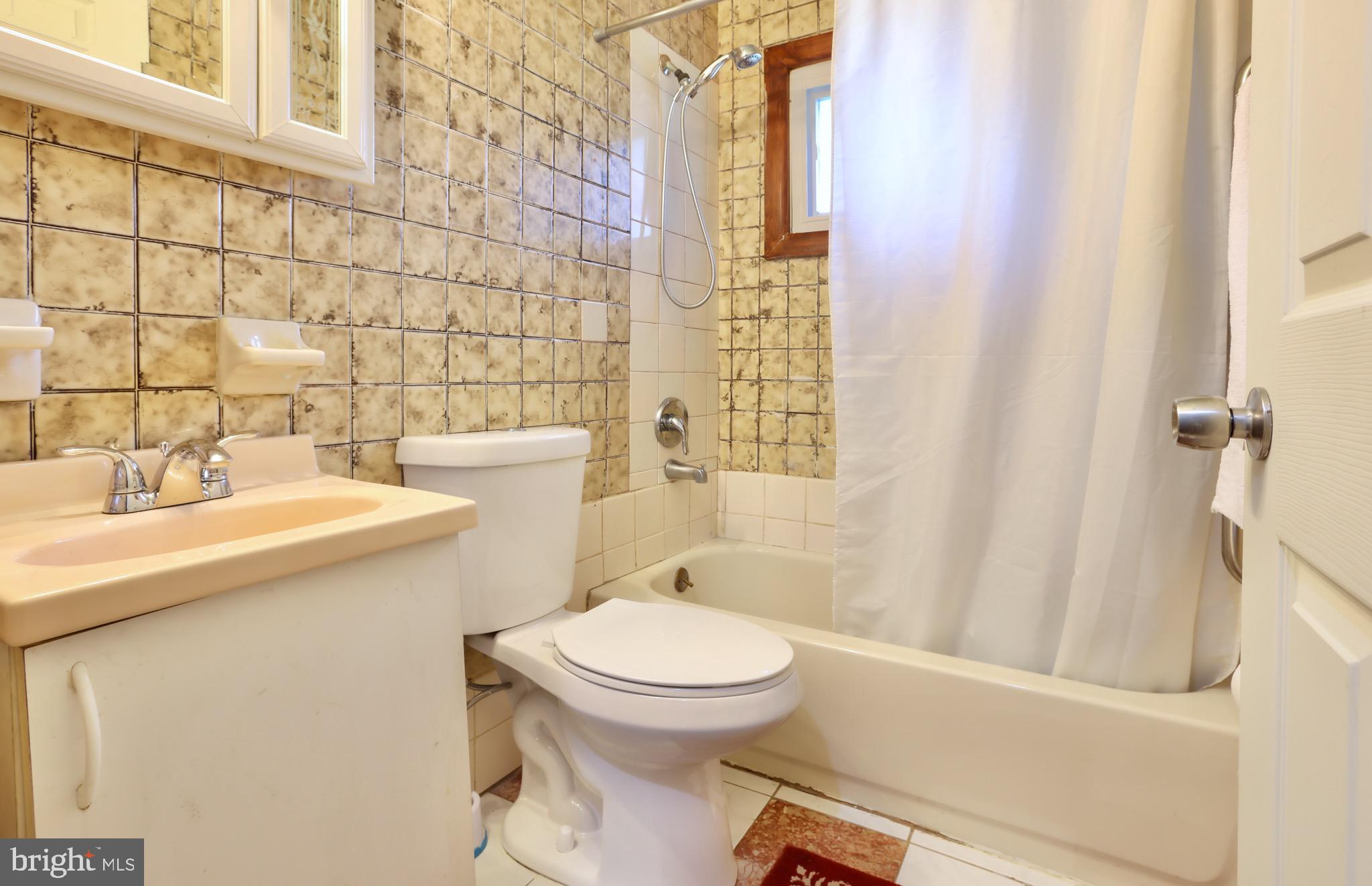 5616 Seminary Road Alexandria, VA 22311 - Photo 5 of 34