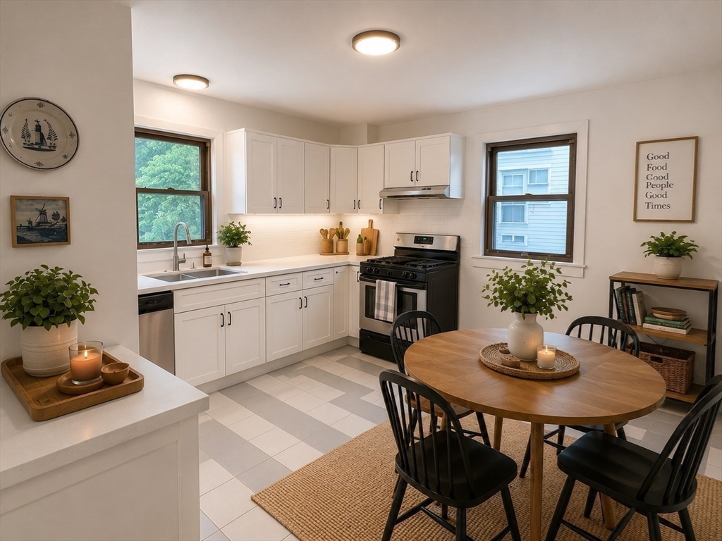 112 Chestnut Street, Unit 1 Brookline, MA 02445 - Photo 9 of 12
